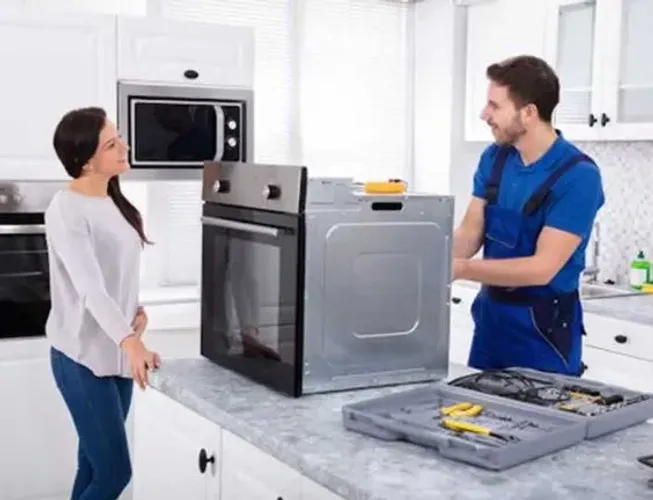Técnico de cozinha e forno