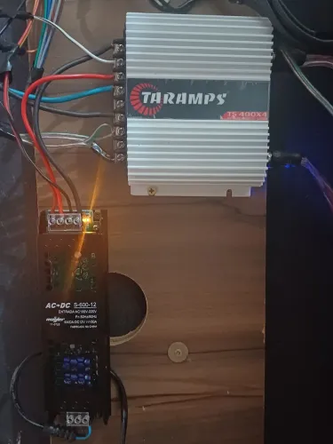 Taramps ts400x4 +fonte chaveada 50 amperes*AMBOS NOVOOOOOOS apenas $249,90 ideal para bob