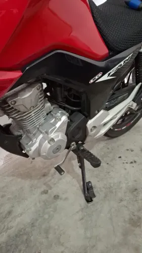 Honda CG Fam 160, impecável. 