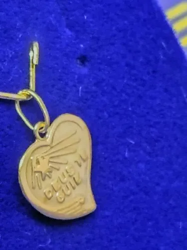 Coração Deus te Guie Pingente Ouro 18 Kilastes Peso 0.10 Grama 10 mm                      