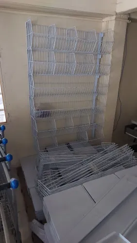 Bandeja gondola marca polar e carrinho supermercado mercadinho