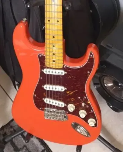 Guitarra Vintage v6m stratocaster firenza red