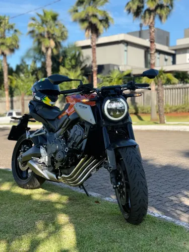 Cb 650R zerada! Na Fipe para você!