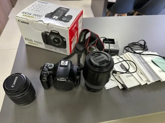 Câmera Canon EOS 1100 com lente 18-55 + Lente Sigma 70-300