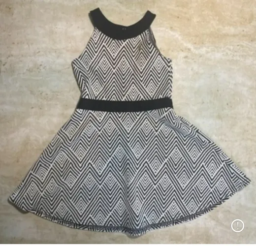 Vestido infantil TAM 8 MIon branco e preto
