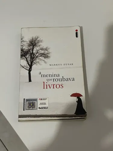 A Menina Que Roubava Livros - Markus Zusak
