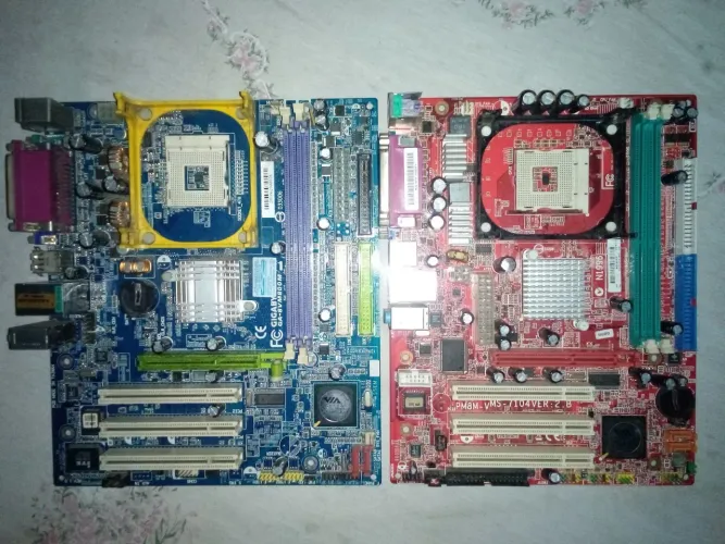 Placas Mãe (Com Defeitos) 