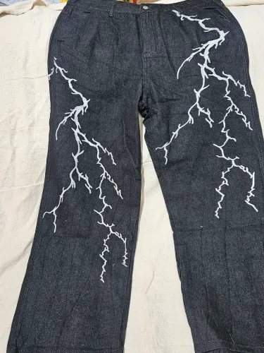 Calça Solto com Bordado de Raio, Design Retrô de Streetwear