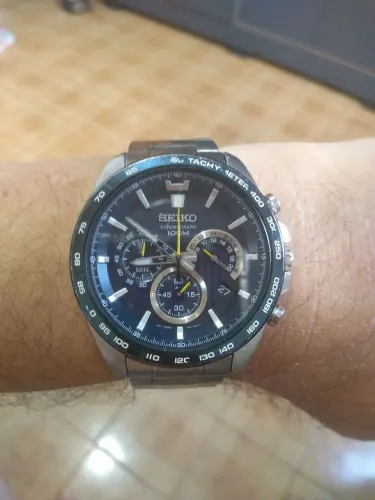 Relógio Seiko cronógrafo mecaquartz 8t63 top