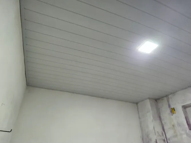 Forro de PVC branco 