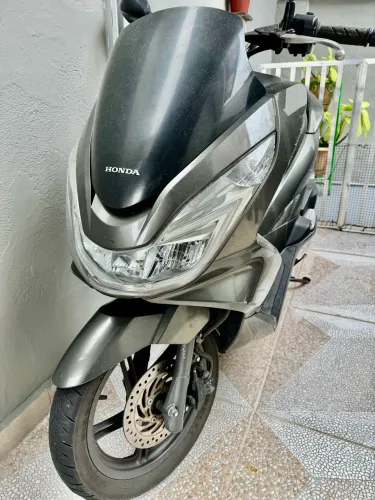 Honda PCX 150 DLX 2017 - Baixíssima KM (Só 21.538 rodados!)