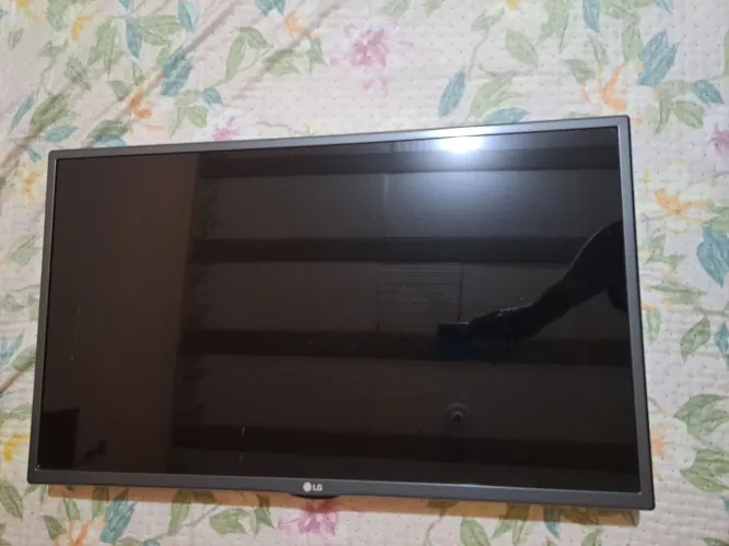 TV LG COM DEFEITO PARA RETIRAR PEÇAS 