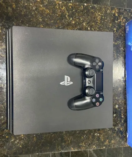 PS4 semi novo 1TB