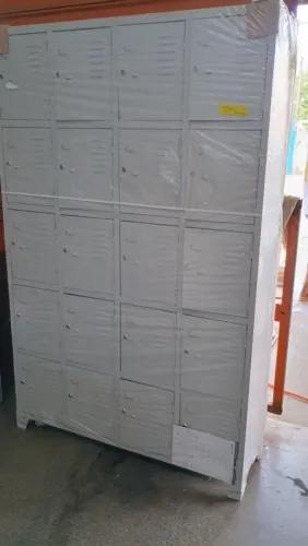 Armário Roupeiro com 20 Portas Com Fechadura - Novo