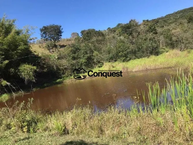 Vendo Fazenda de 36 hectares com muita agua na Cidade de Moeda