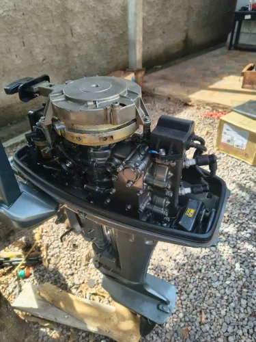 Motor de popa suziki
