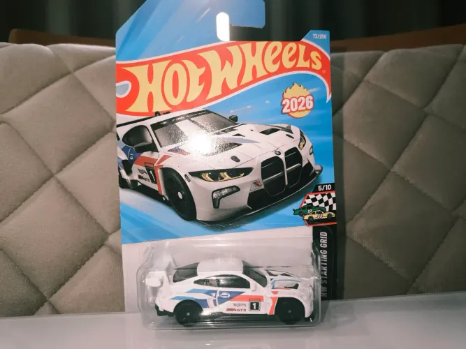 Miniatura Hotwheels BMW M4 GT3