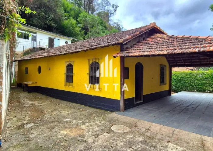 Duas Casas para aluguel e venda, Côrreas, Petrópolis