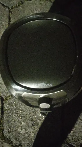 Airfryer Britânia 3,2 LTS usado. Excelente estado de conservação.