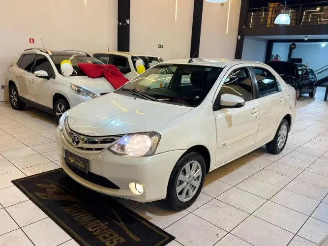 Toyota Etios XLS 1.5 Flex 5P Aut. 2017