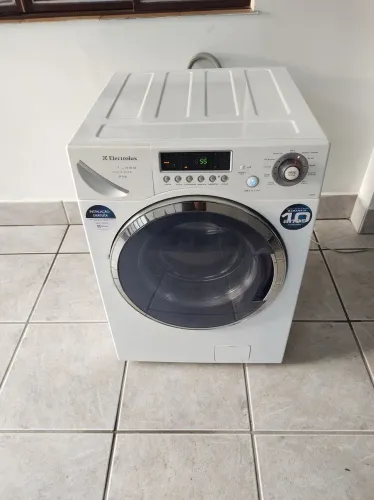 Vende lava e seca Electrolux 9 kg funcionando tudo