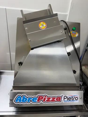 PIZZARIA - PORTEIRA FECHADA