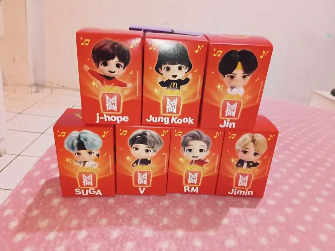 Boneco bts