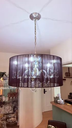Lustre candelabro com cúpula preta