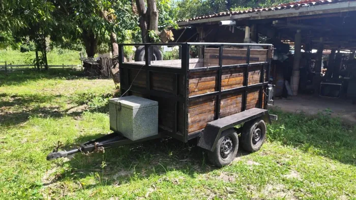 ? CARRETINHA REBOQUE ?