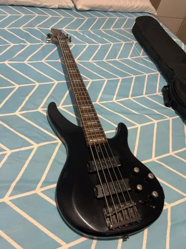 Baixo yamaha trbx 305