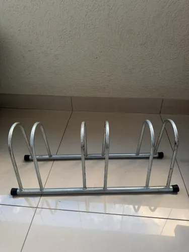 Bicicletário de chão