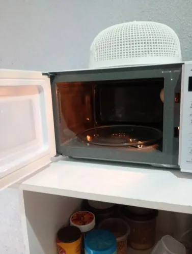 Microondas com armário