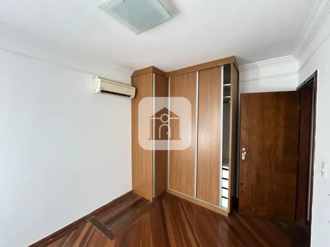 Casa sobrado para locação no bairro Nossa Senhora Aparecida