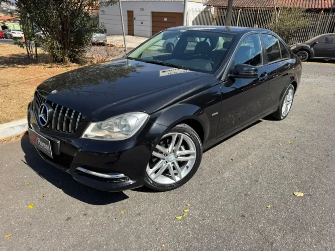 Mercedes-Benz C-180 CGI Classic 1.8 16V 156cv Aut. 2012