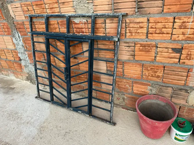 Janela de metalon