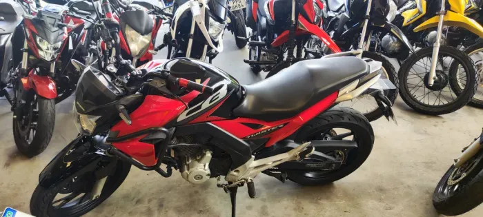 HONDA CB TWISTER 250 VERMELHA 2019 Shalon veículos Cariacica