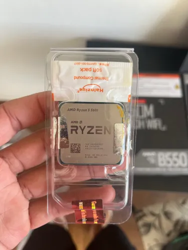 Kit Ryzen 5 5600 + MSI B550M PRO-VDH WIFI Novos | Vendo Separado