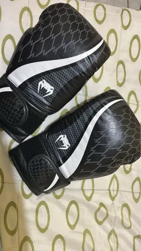 Vendo luva de muay thai
