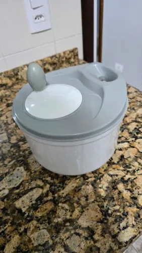Lavador em plástico de saladas