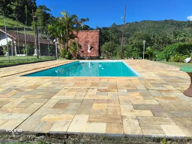 Linda e rentável chácara - Bom Jardim - RJ
