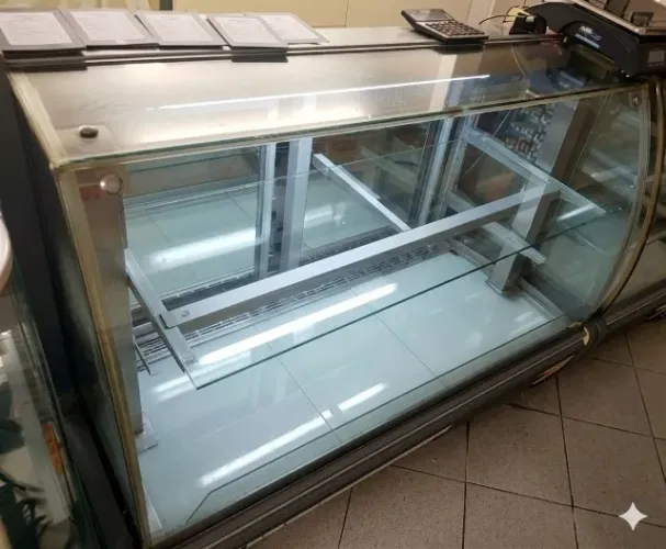 Vitrine Refrigerada Gelopar 220v, 2 portas - 12x $143 no cartão de crédito