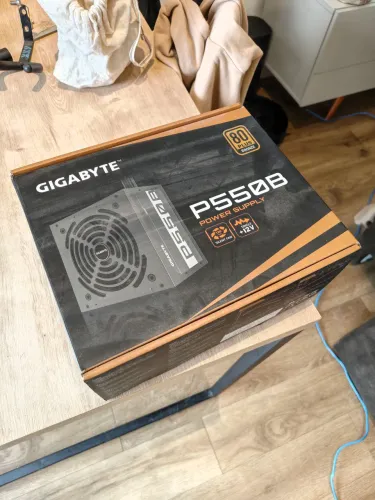 Fonte Gigabyte P550B