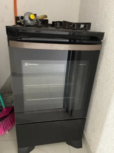 Fogão 4 Bocas Electrolux Preto Efficient Mesa Vidro, Tripla Chama e PerfectCook -Bivolt