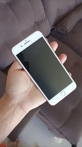 iPhone 8 Plus rose 64 gigas 100% saúde da bateria
