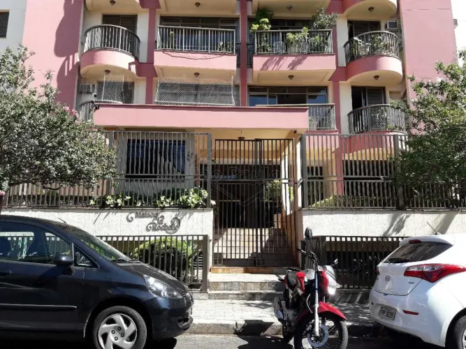 Locação de Apartamentos / Padrão na cidade de Araraquara