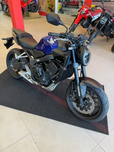 CB 650R E- CLUTCH MODELO 2027