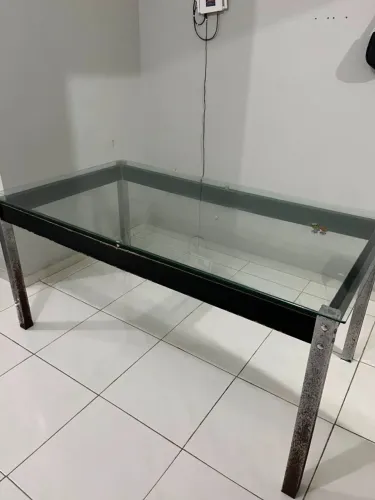 Mesa de jantar de vidro