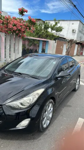 Hyundai Elantra GLS 1.8 16V Aut. 2013