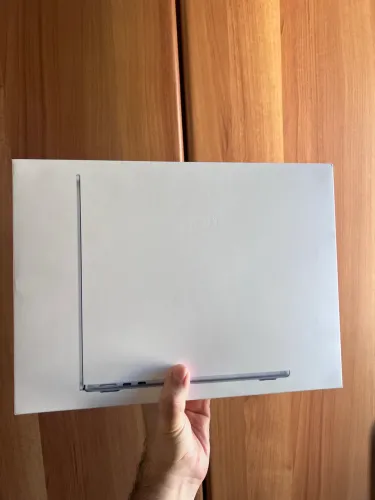 MacBook Air M5 16/512 SSD