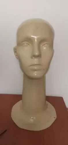 Manequim cabeça de ovo masculino